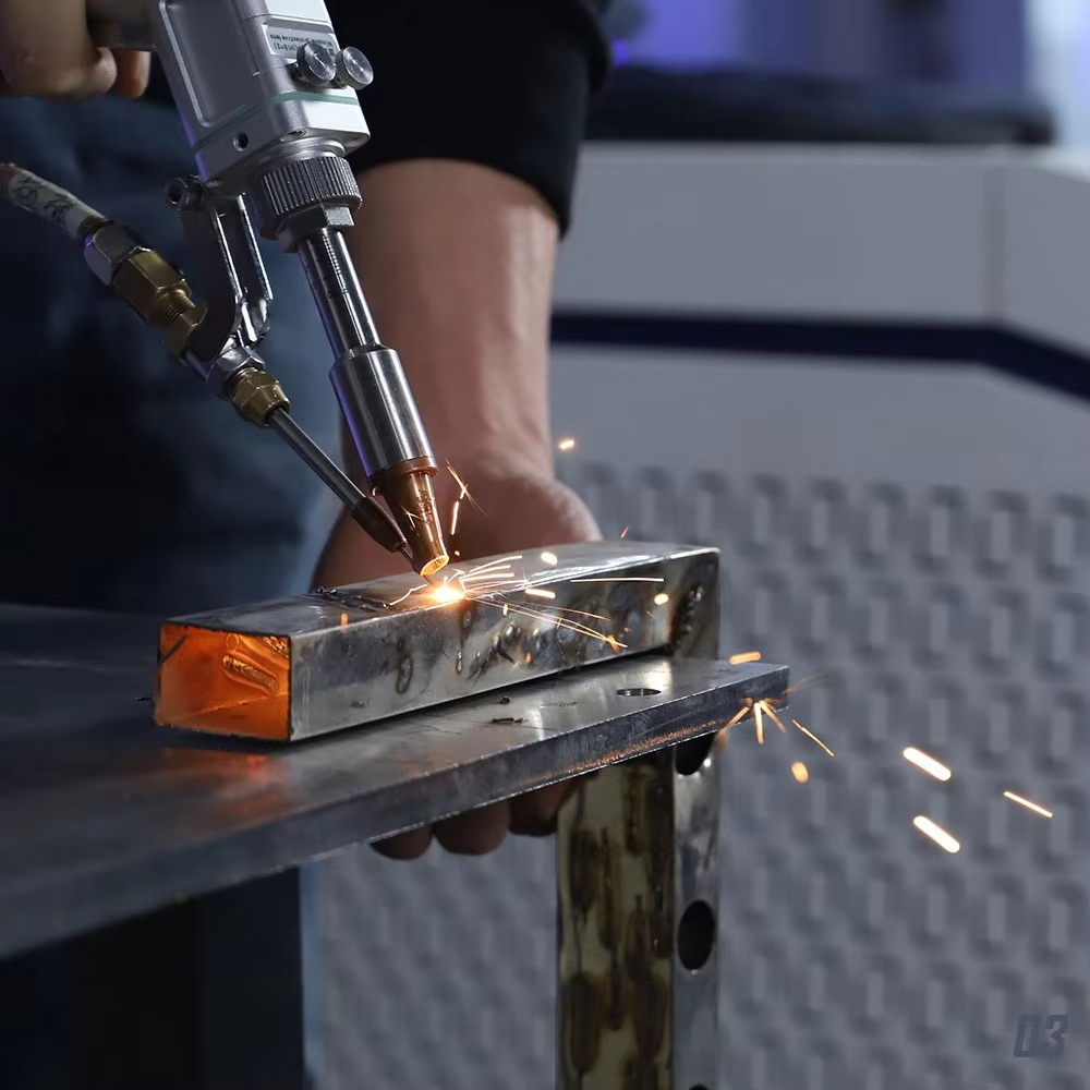 Máquina de Solda a Laser 4 em  - Fiber Laser Welding Machine 1500W avaliação e preço