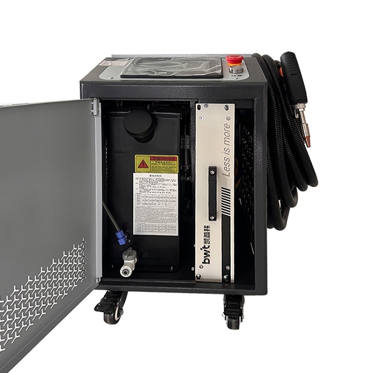 Máquina de Solda a Laser Portá - Laser Welding Machine 3 In 1 2000W avaliação e preço