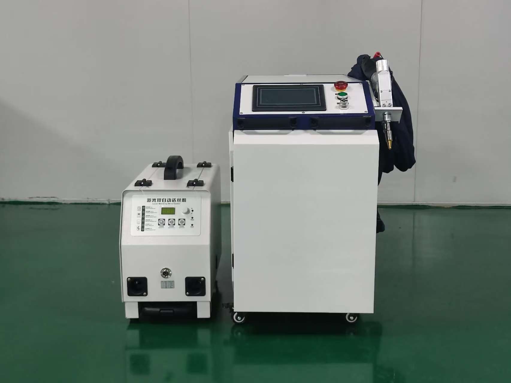 Máquina de solda a laser de fi - Laser Welding Machine 3 In 1 2000W avaliação e preço