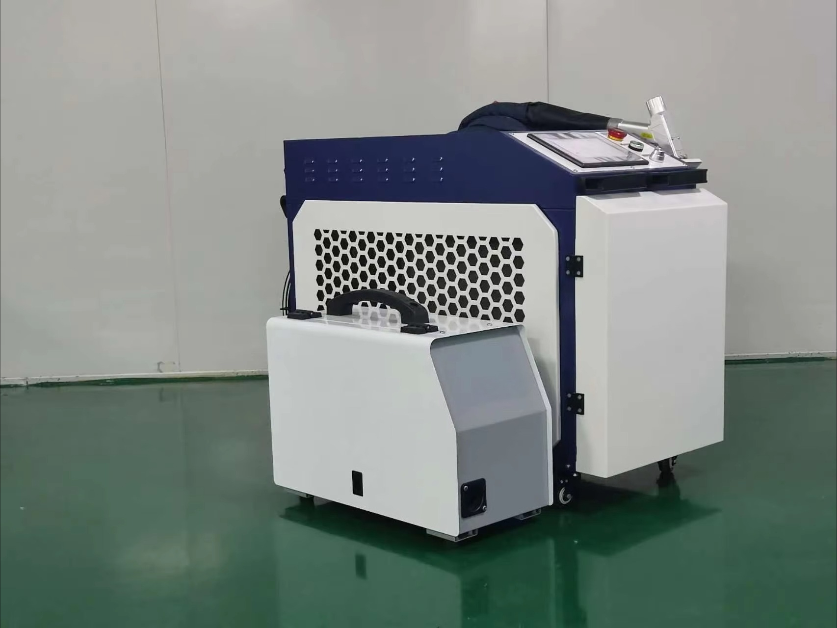 Máquina de solda a laser de fi - Laser Welding Machine 3 In 1 2000W avaliação e preço