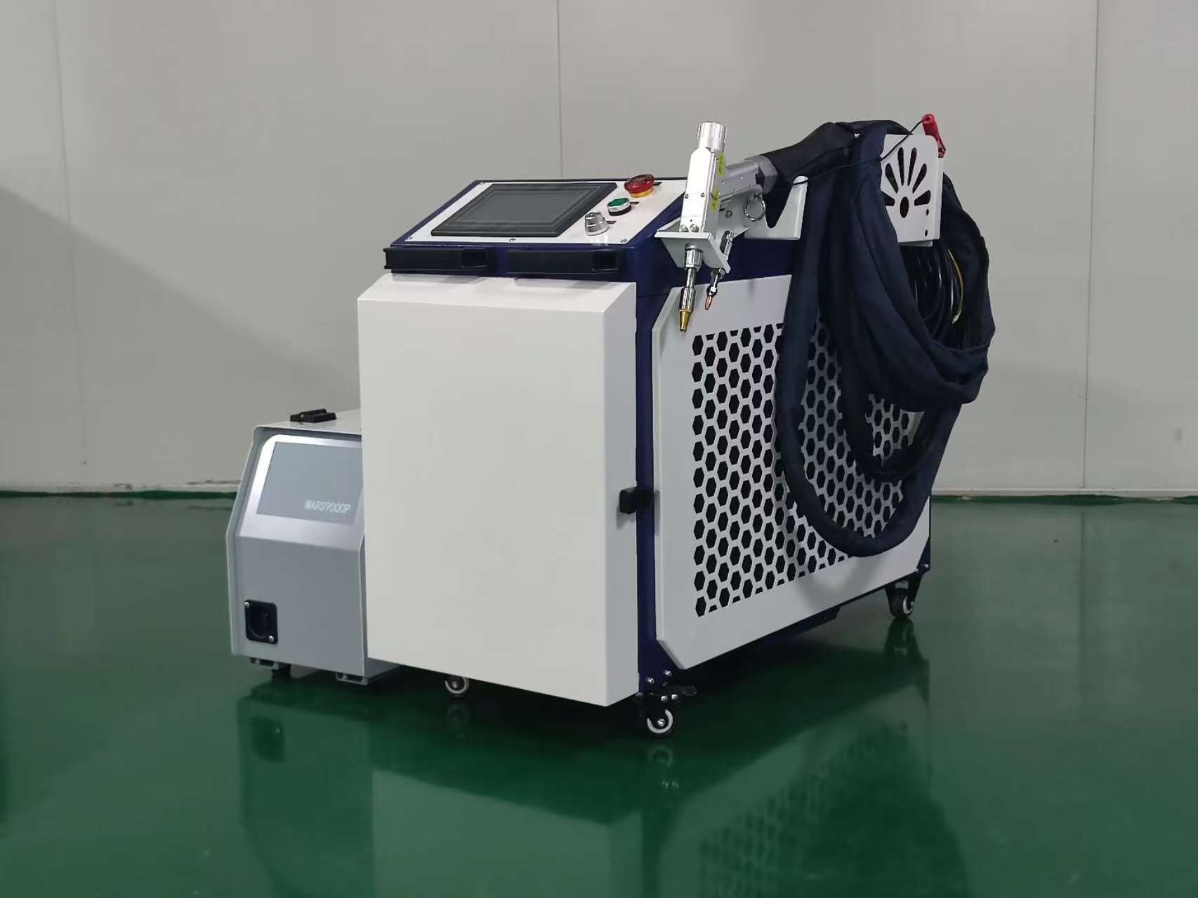 Máquina de solda a laser de fi - Laser Welding Machine 3 In 1 2000W avaliação e preço