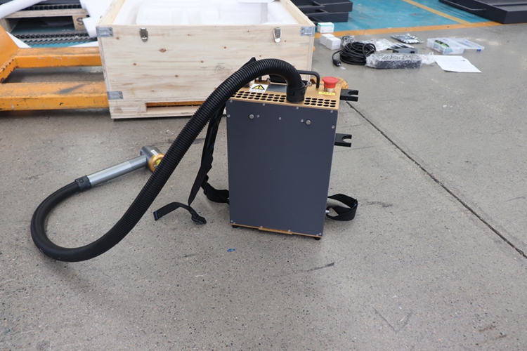 100W 200W 300W 500W 1000W Made - Fiber Laser Cleaning Machine 1000W avaliação e preço