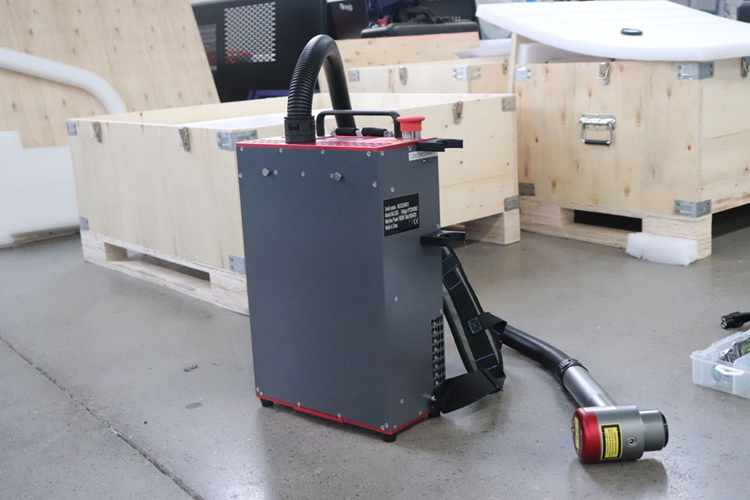 100W 200W 300W 500W 1000W Made - Fiber Laser Cleaning Machine 1000W avaliação e preço